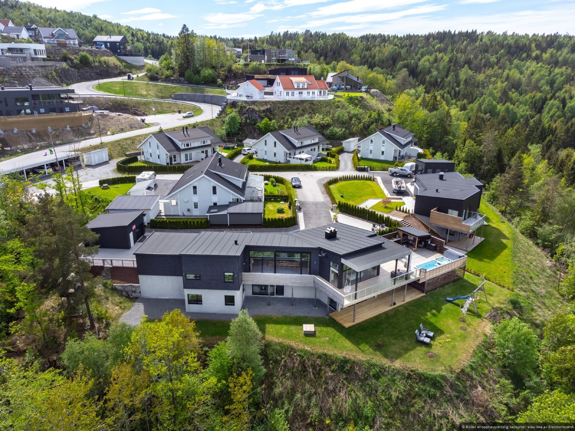 Tidligere prosjekt med moderne bolig i boligområde